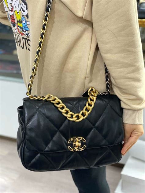 chanel 19 indossata|Chanel 19 bag.